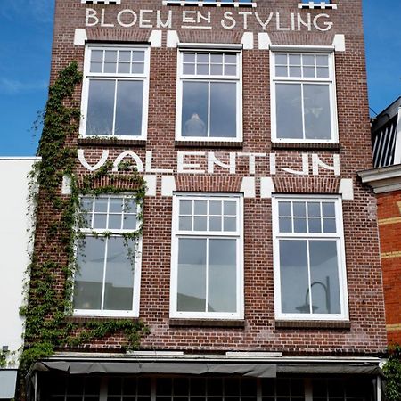 Stadslogement Valentijn Sneek Esterno foto